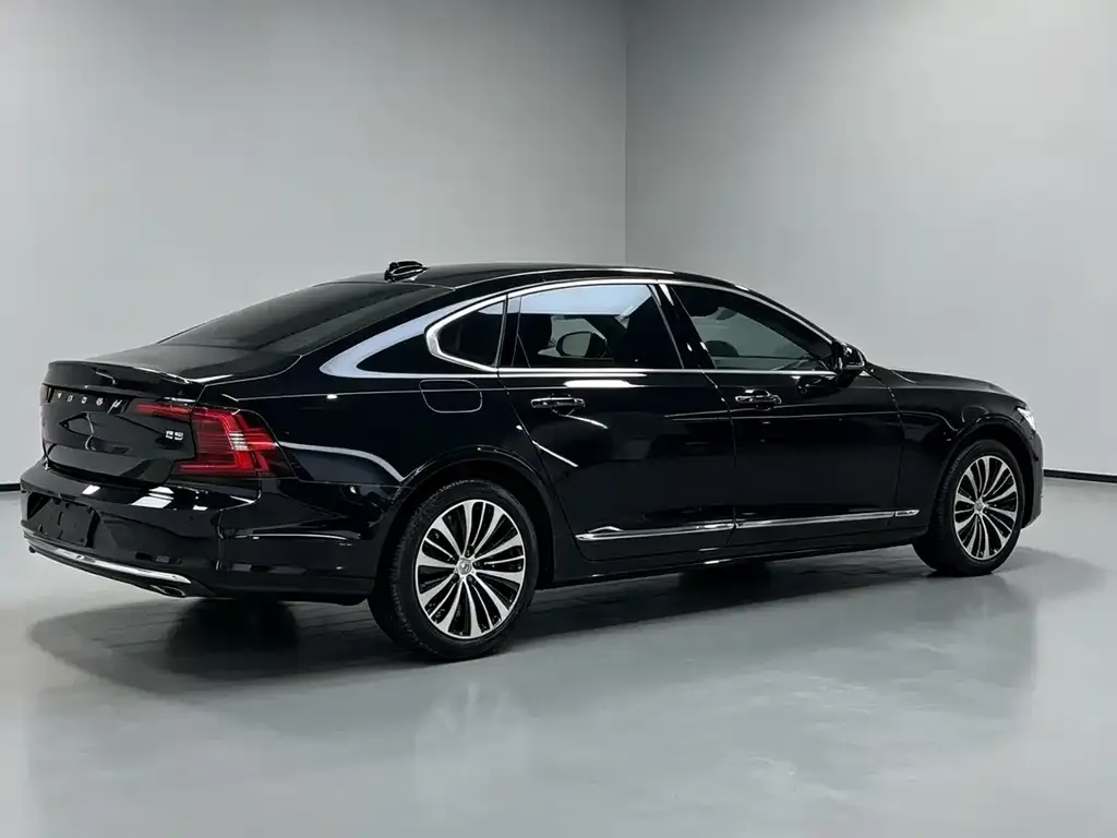 Volvo S90 — фото 8