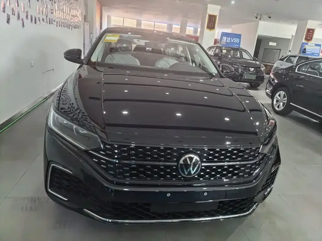 Volkswagen Passat — фото 5