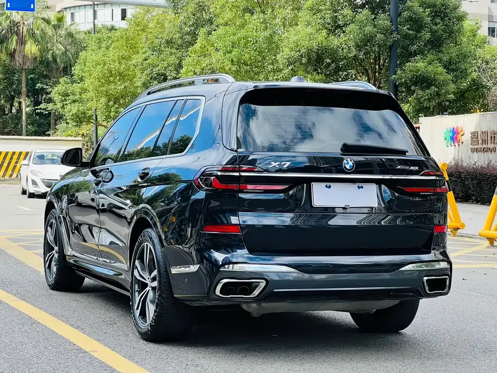 BMW X7 — фото 6