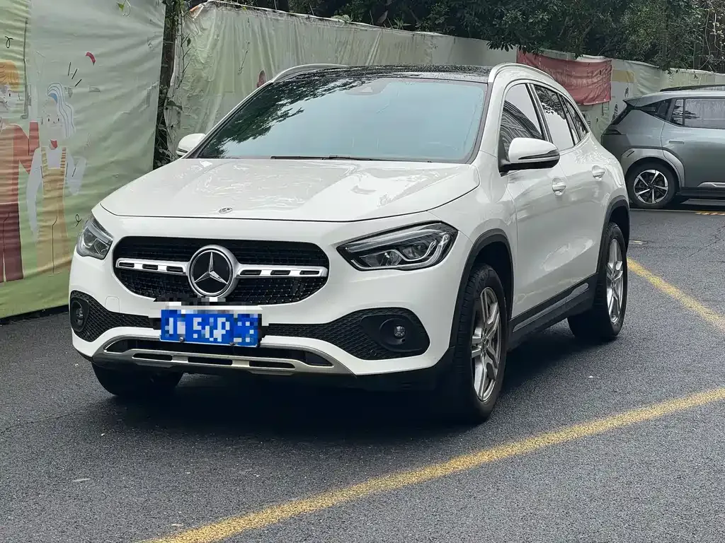 Mercedes-Benz GLA — фото 1