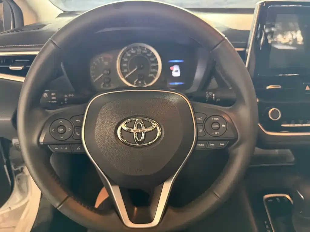 Toyota Corolla — фото 3