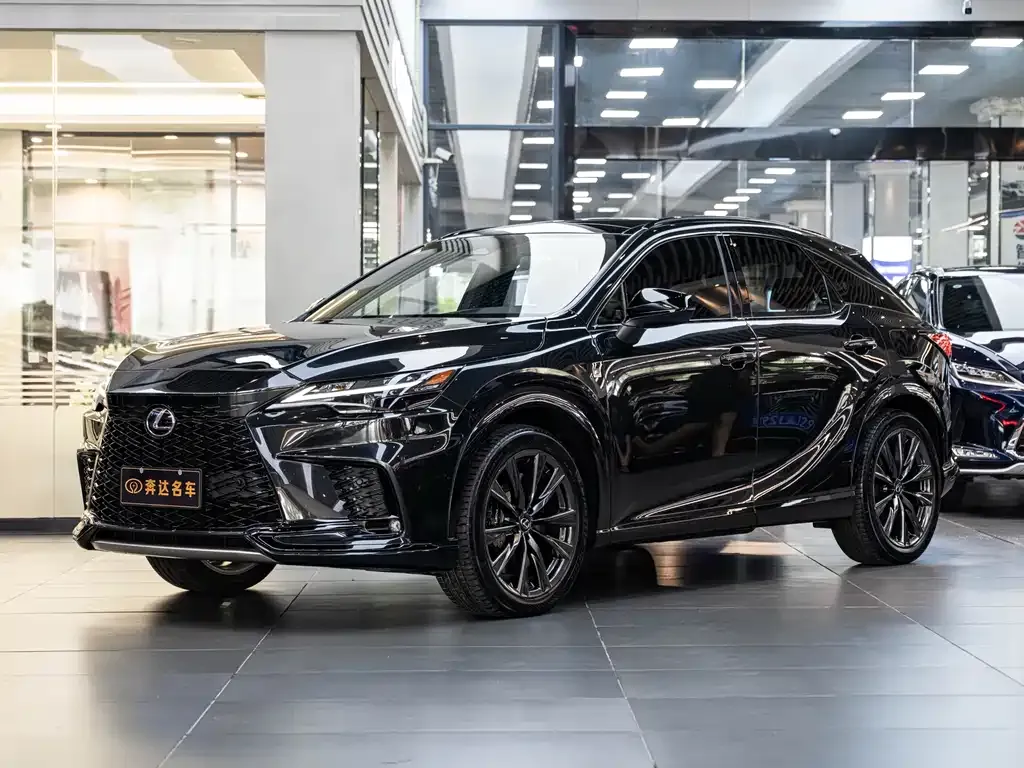 Lexus RX — фото 1