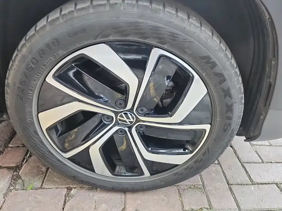 Volkswagen Tharu — фото 4