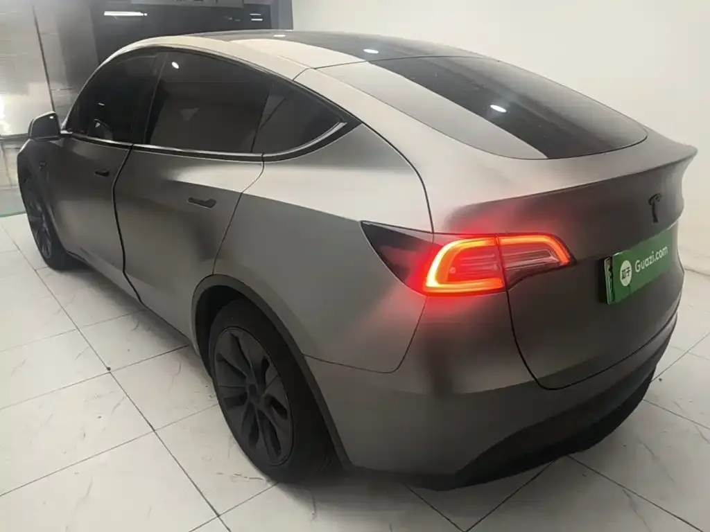 Tesla Model Y — фото 8