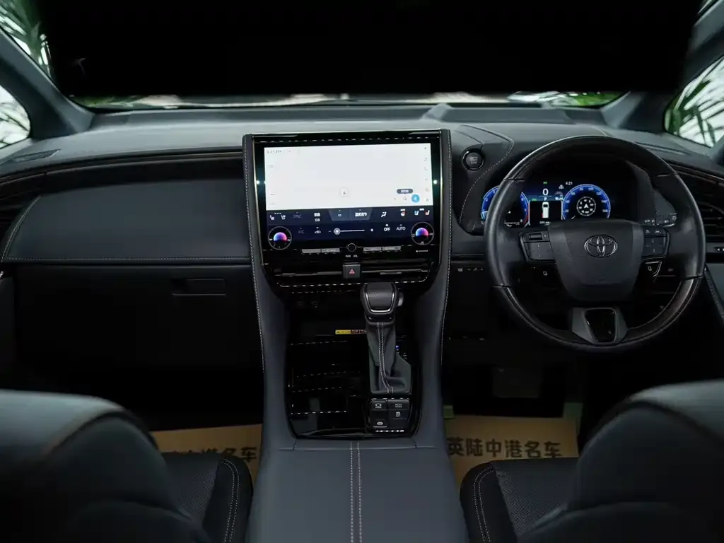 Toyota Alphard — фото 7