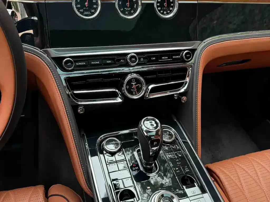 Bentley Flying Spur — фото 5