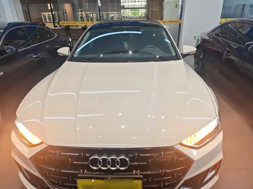 Audi A7L — фото 7