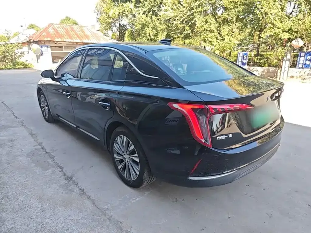 Hongqi E-QM5 — фото 10