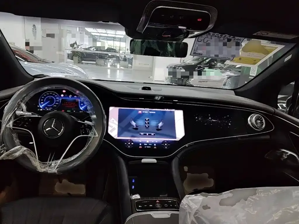 Mercedes-Benz EQS SUV — фото 9