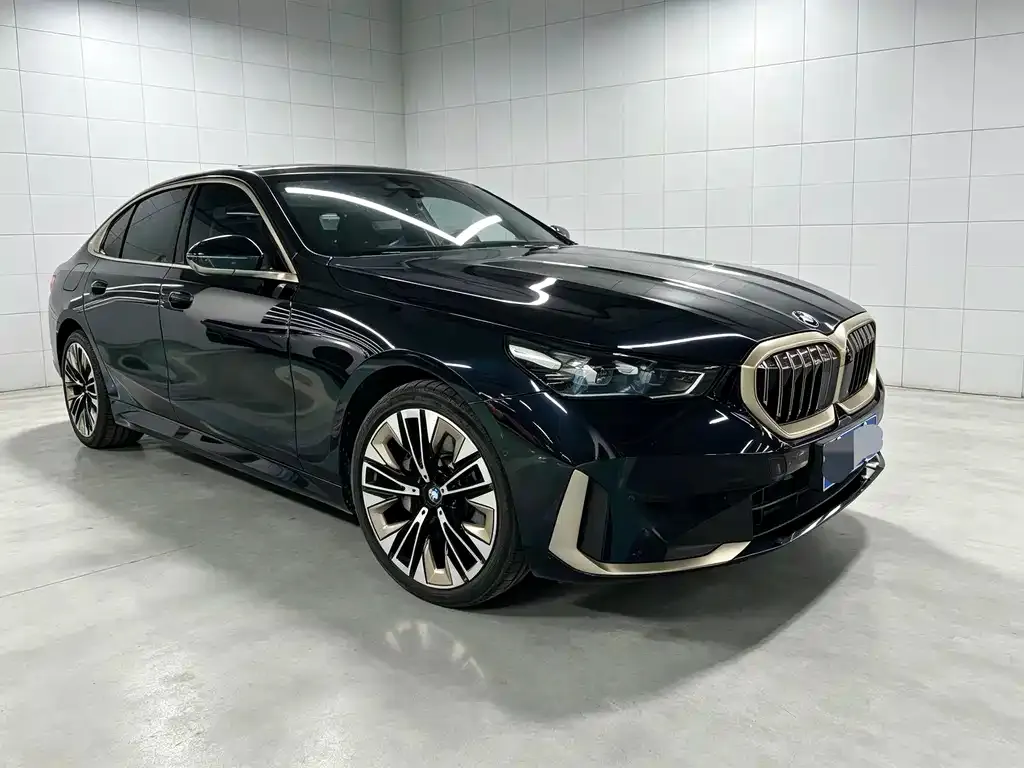 BMW 5 Series — фото 2