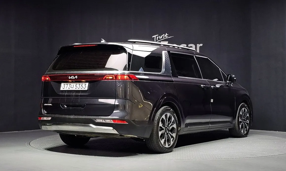 Kia Carnival — фото 5