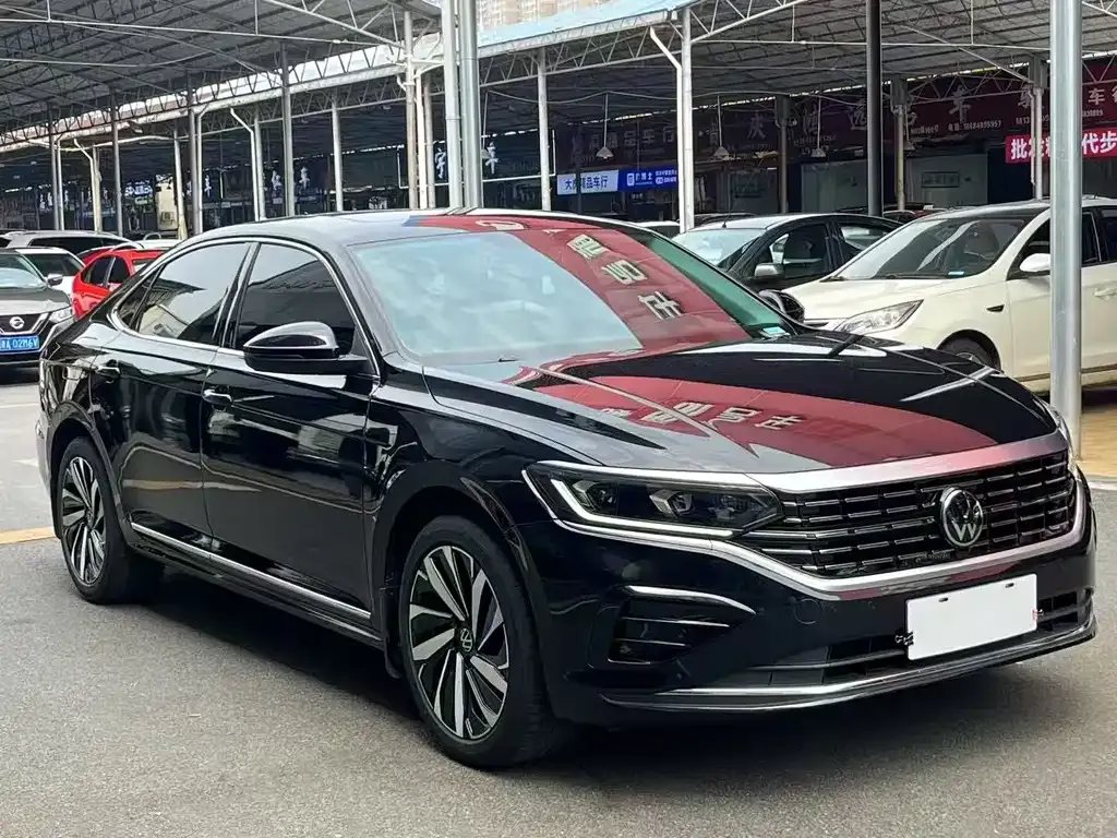 Volkswagen Passat — фото 10