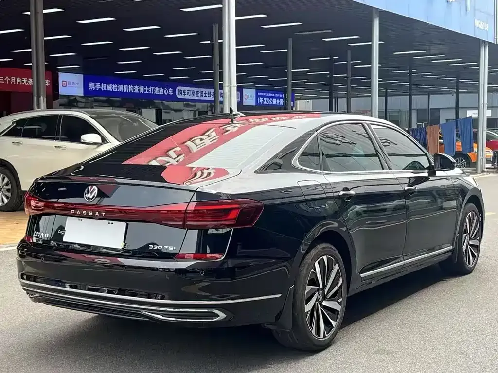 Volkswagen Passat — фото 9