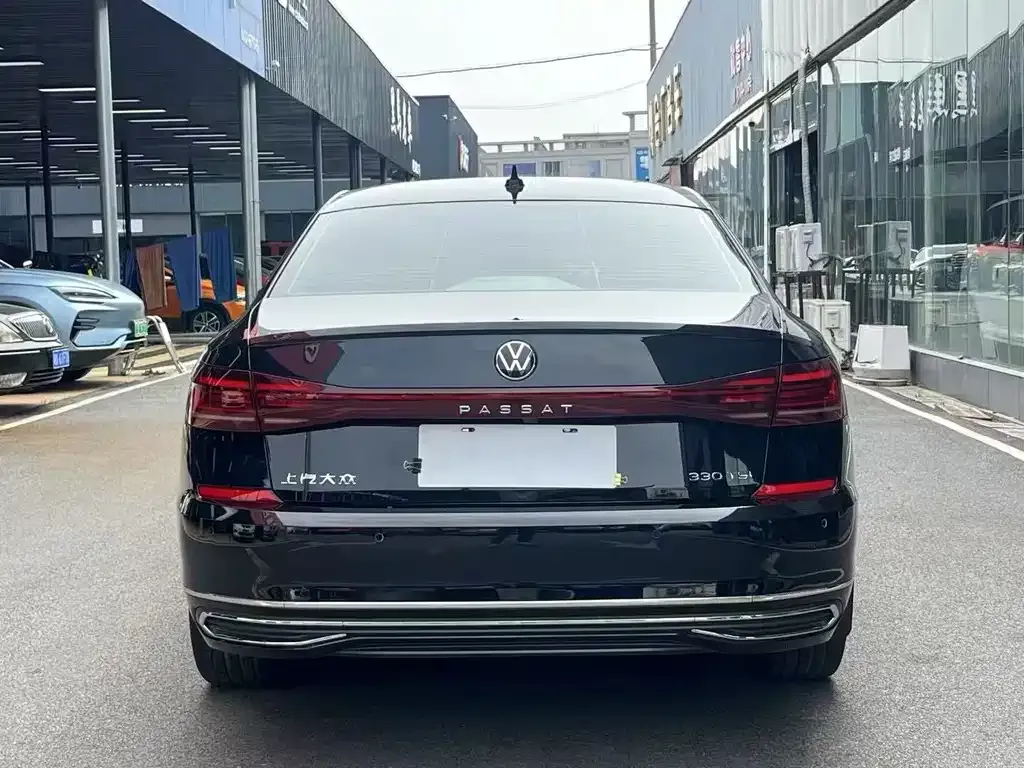 Volkswagen Passat — фото 3