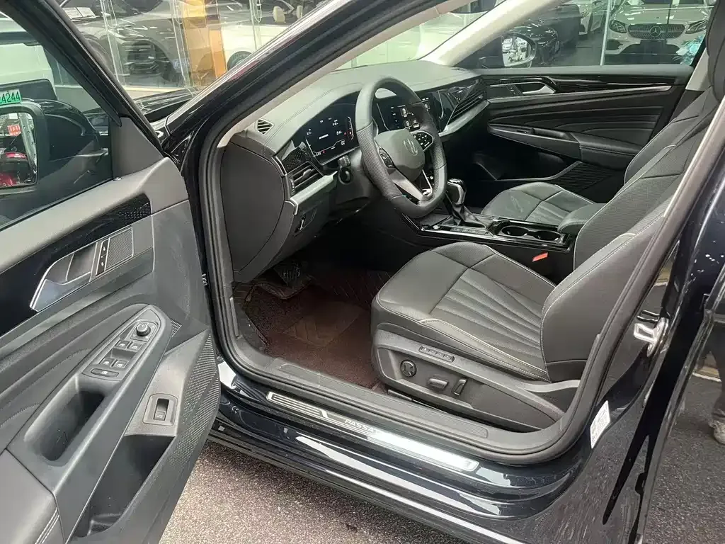 Volkswagen Passat — фото 6