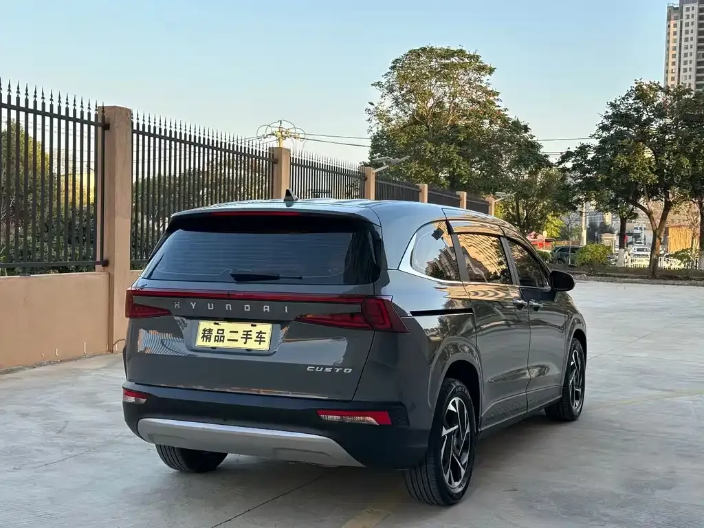 Hyundai Custo — фото 9