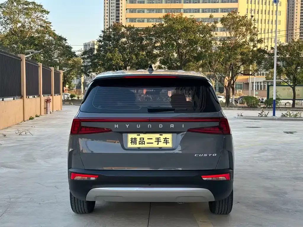 Hyundai Custo — фото 3
