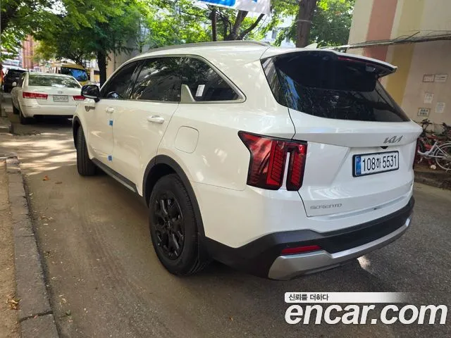 Kia Sorento — фото 5