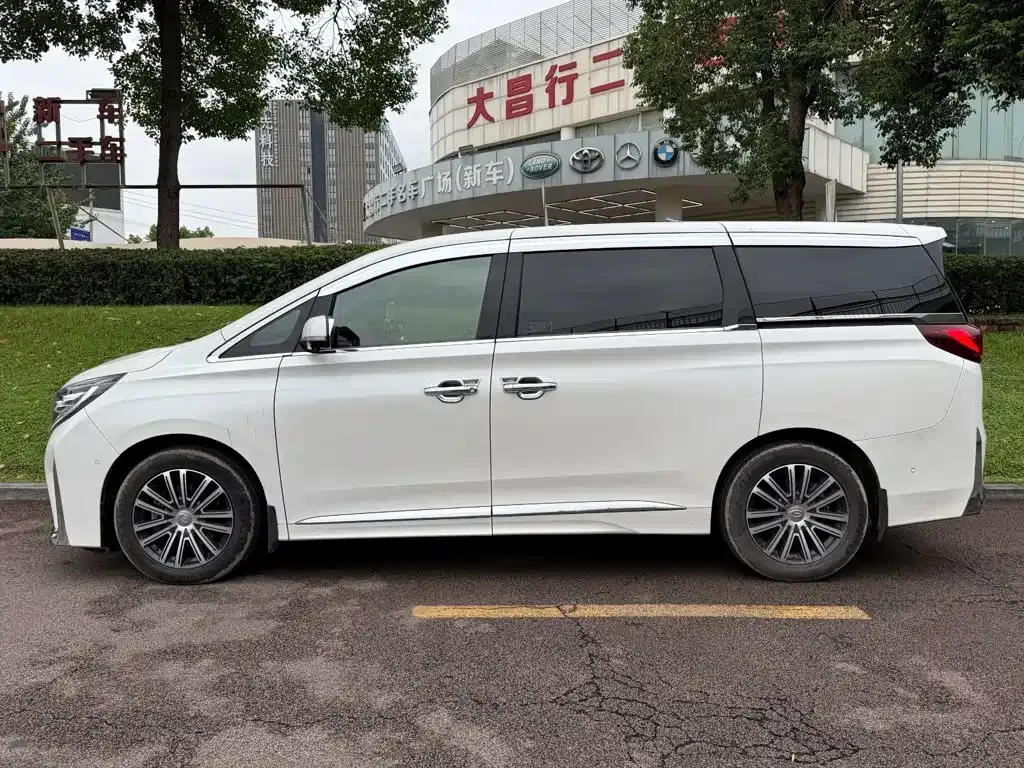 GAC Motor Trumpchi M8 — фото 10