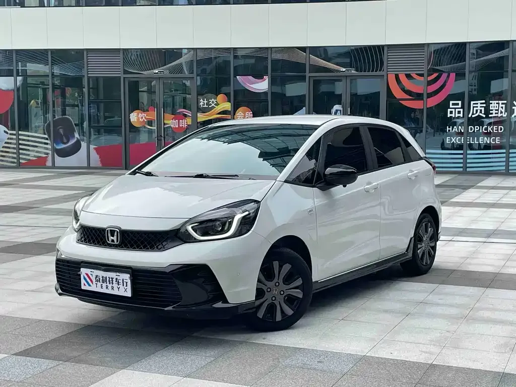 Honda Fit — фото 1
