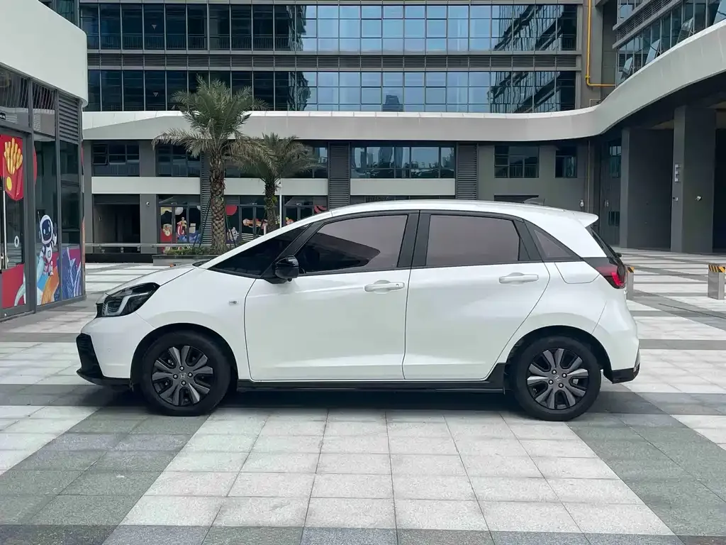 Honda Fit — фото 4