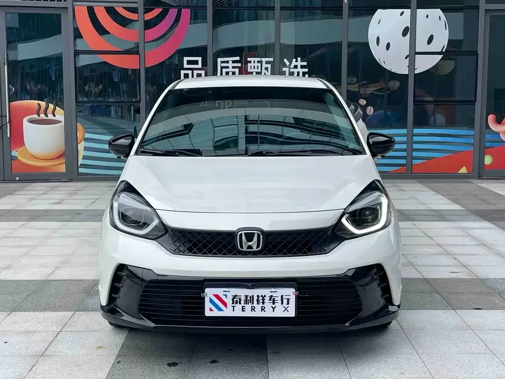 Honda Fit — фото 8