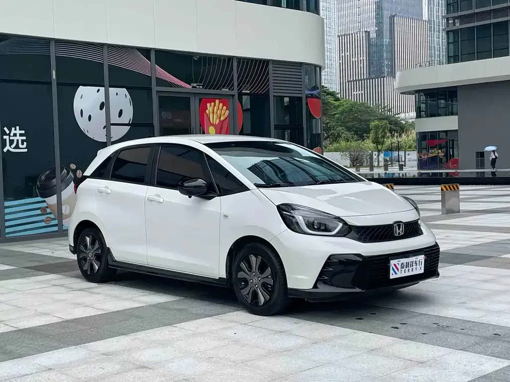 Honda Fit — фото 7