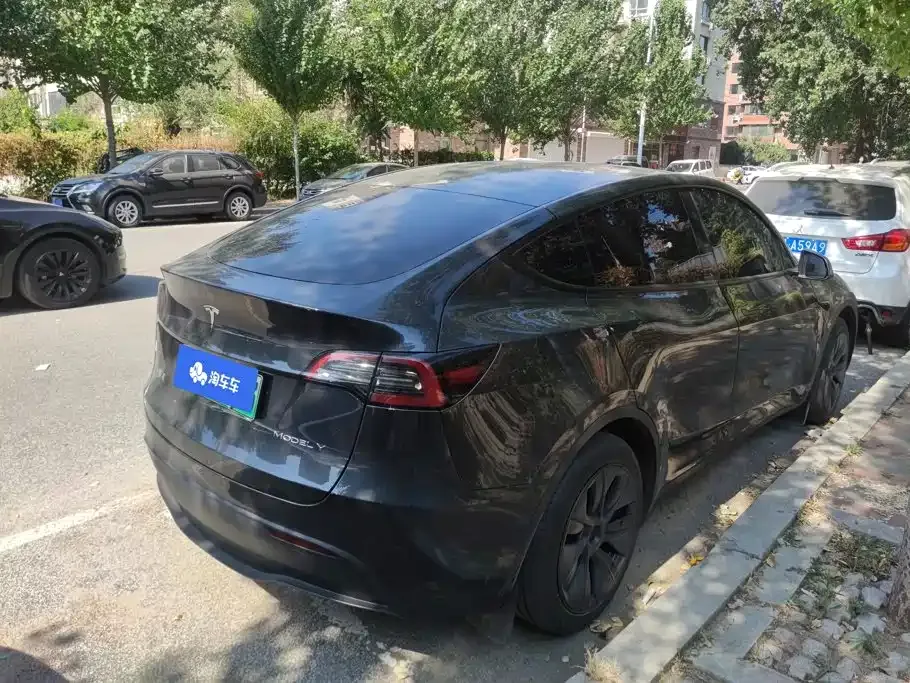 Tesla Model Y — фото 4