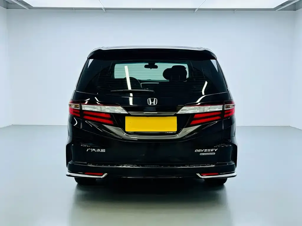 Honda Odyssey — фото 10
