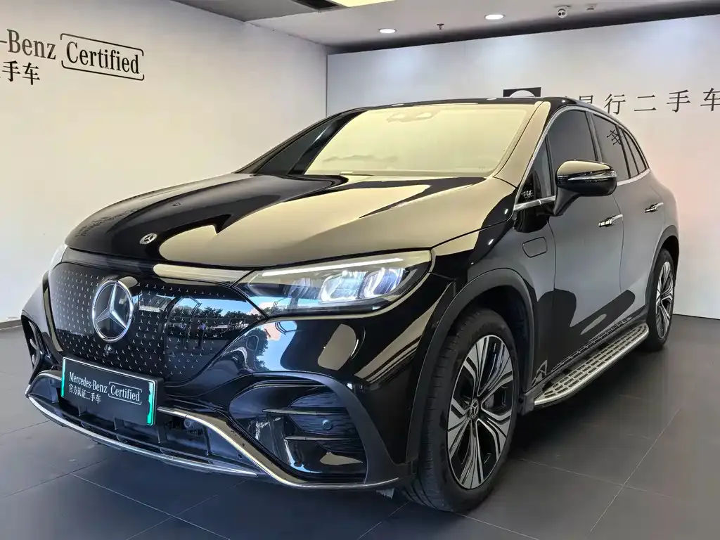 Mercedes-Benz EQE SUV — фото 1