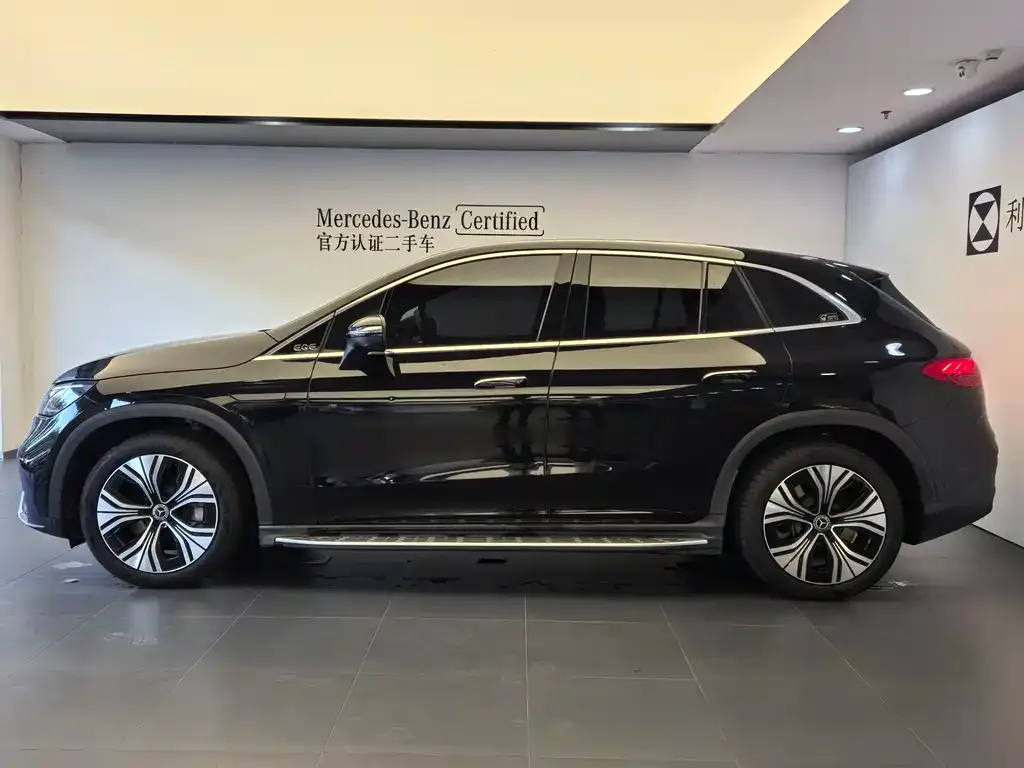 Mercedes-Benz EQE SUV — фото 2