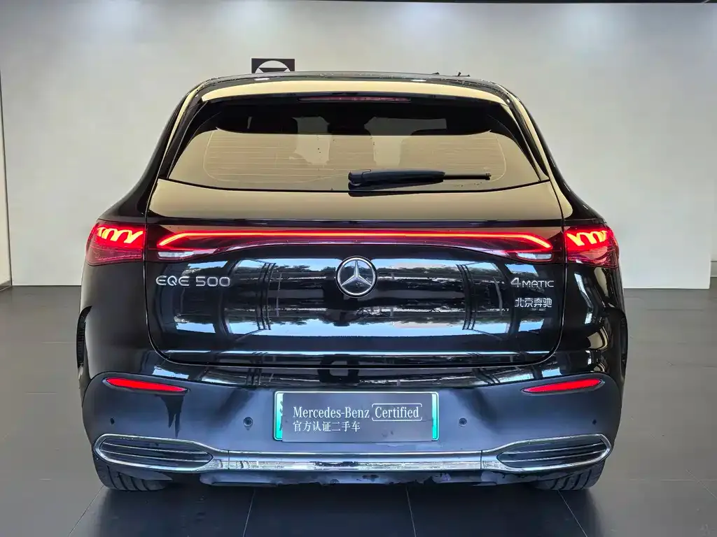 Mercedes-Benz EQE SUV — фото 4