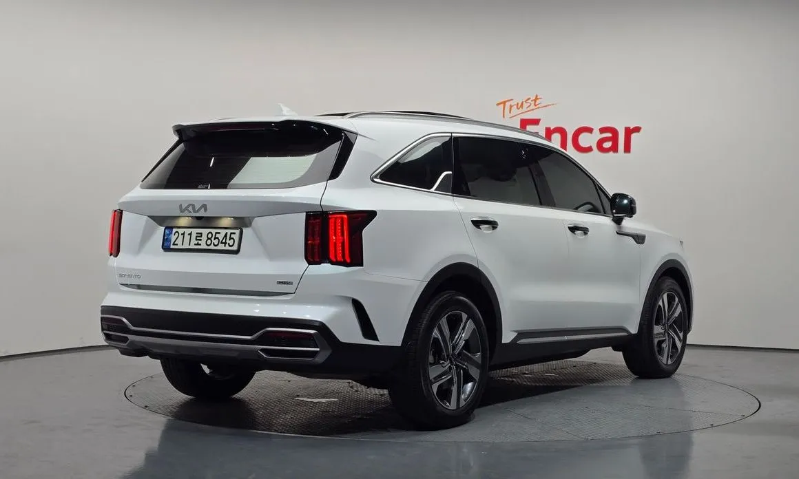 Kia Sorento — фото 5