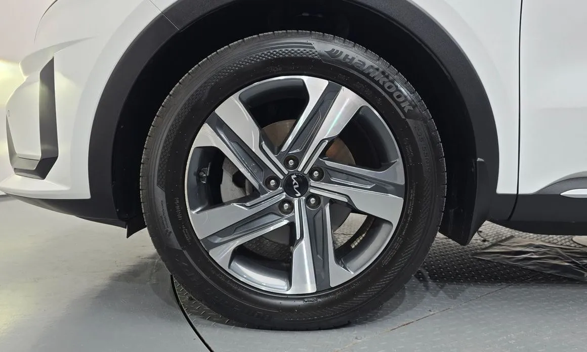Kia Sorento — фото 6