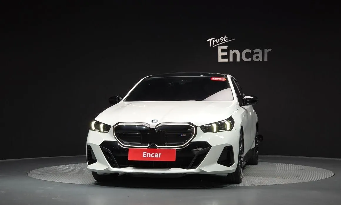 BMW i5 — фото 5