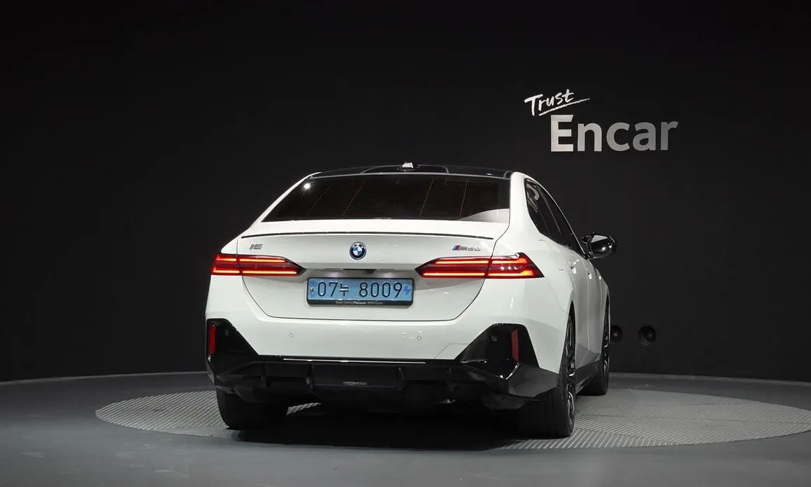 BMW i5 — фото 10