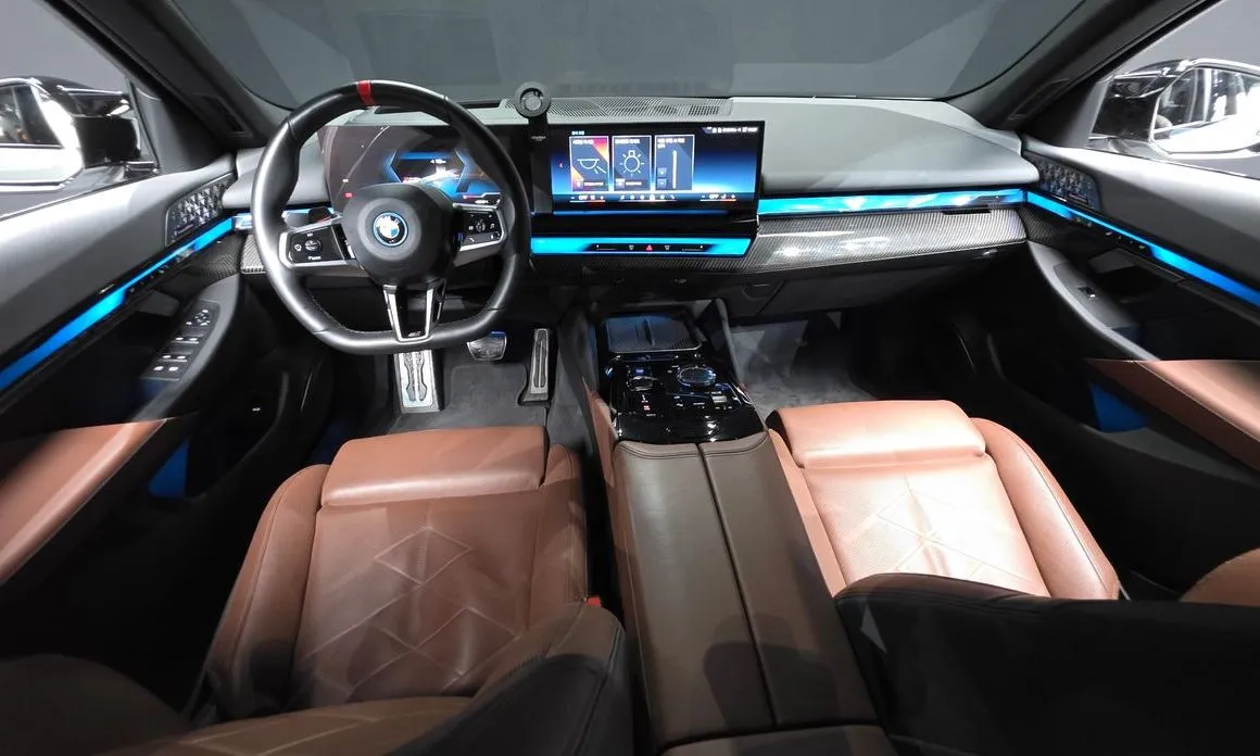 BMW i5 — фото 7