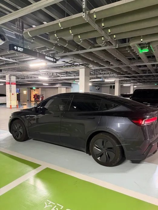 Tesla Model Y — фото 5