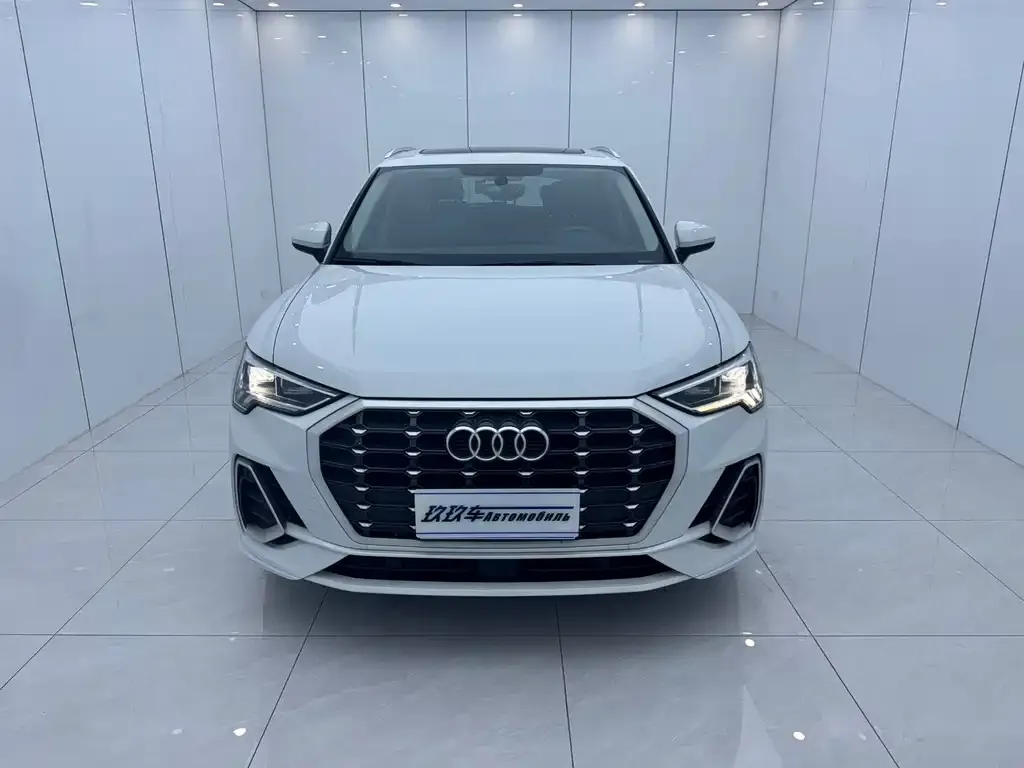 Audi Q3 — фото 10