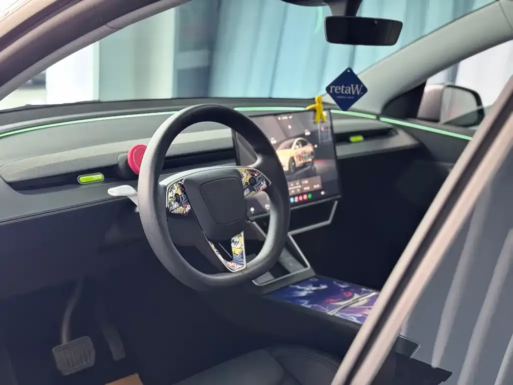 Tesla Model Y — фото 2