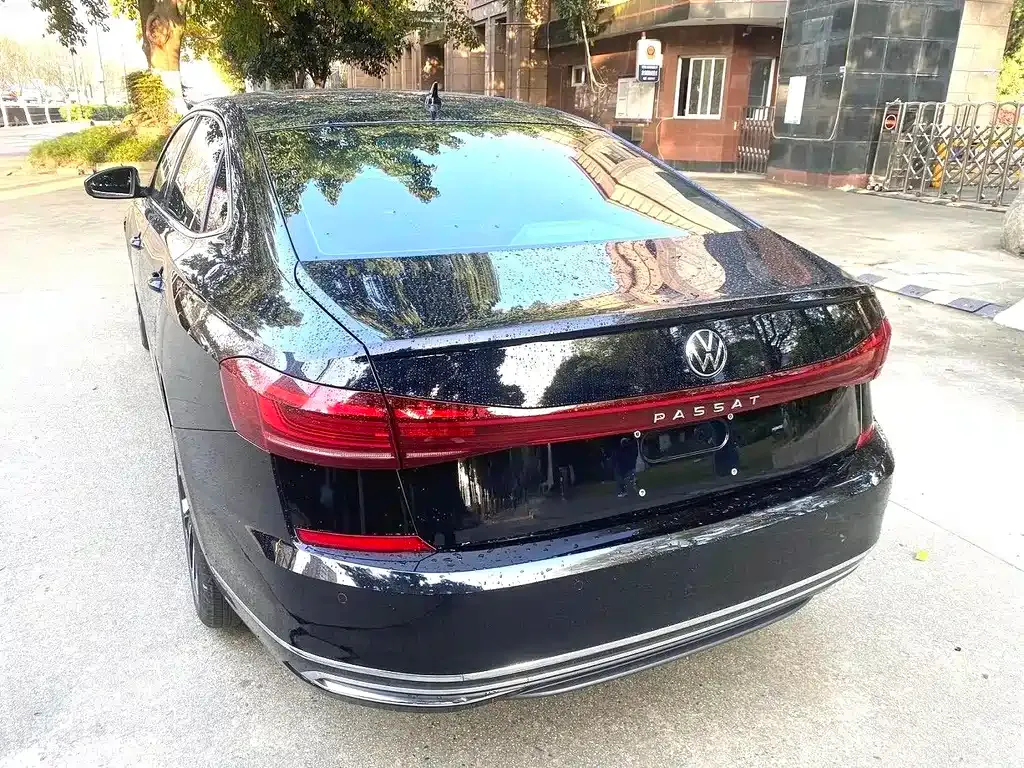 Volkswagen Passat — фото 9