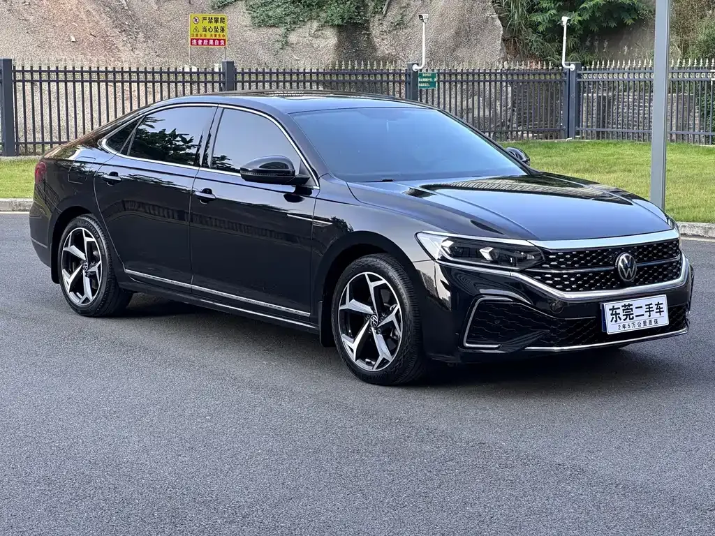 Volkswagen Passat — фото 10
