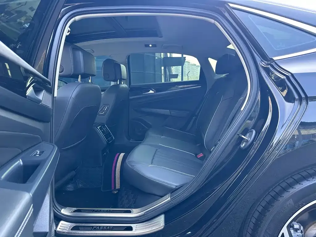 Volkswagen Passat — фото 7