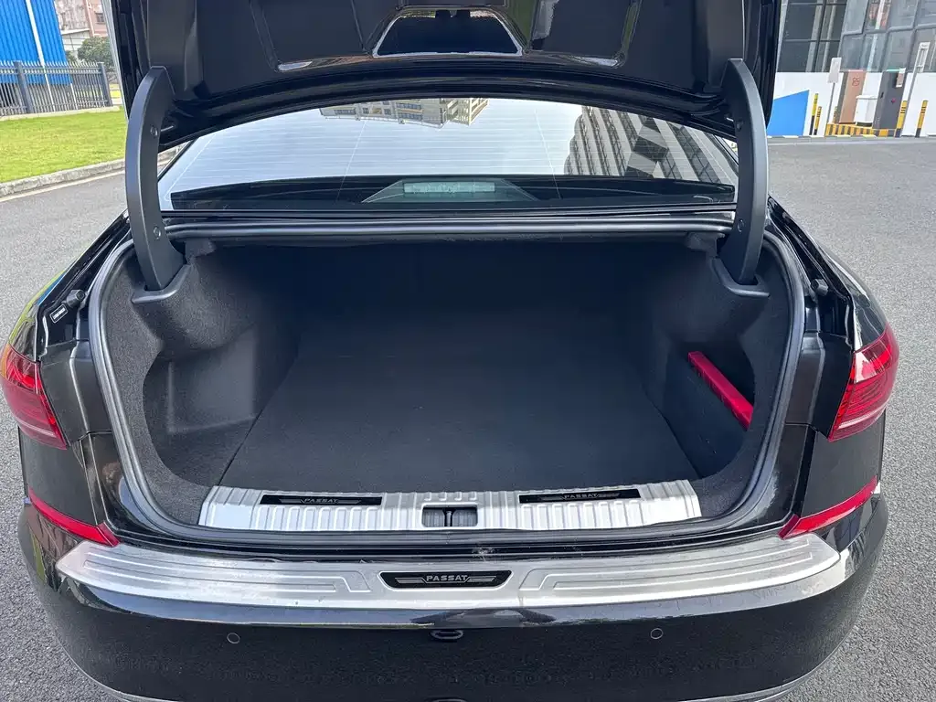 Volkswagen Passat — фото 3