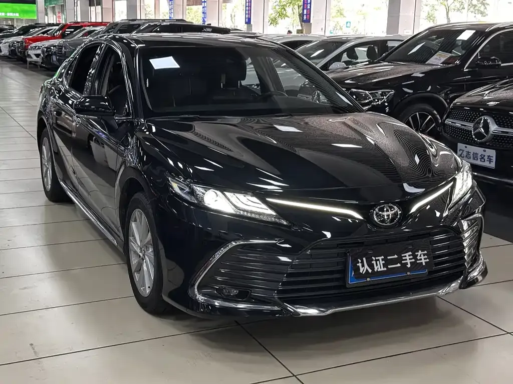 Toyota Camry — фото 8