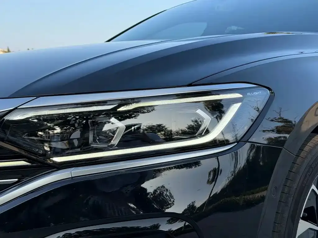 Volkswagen Passat — фото 7