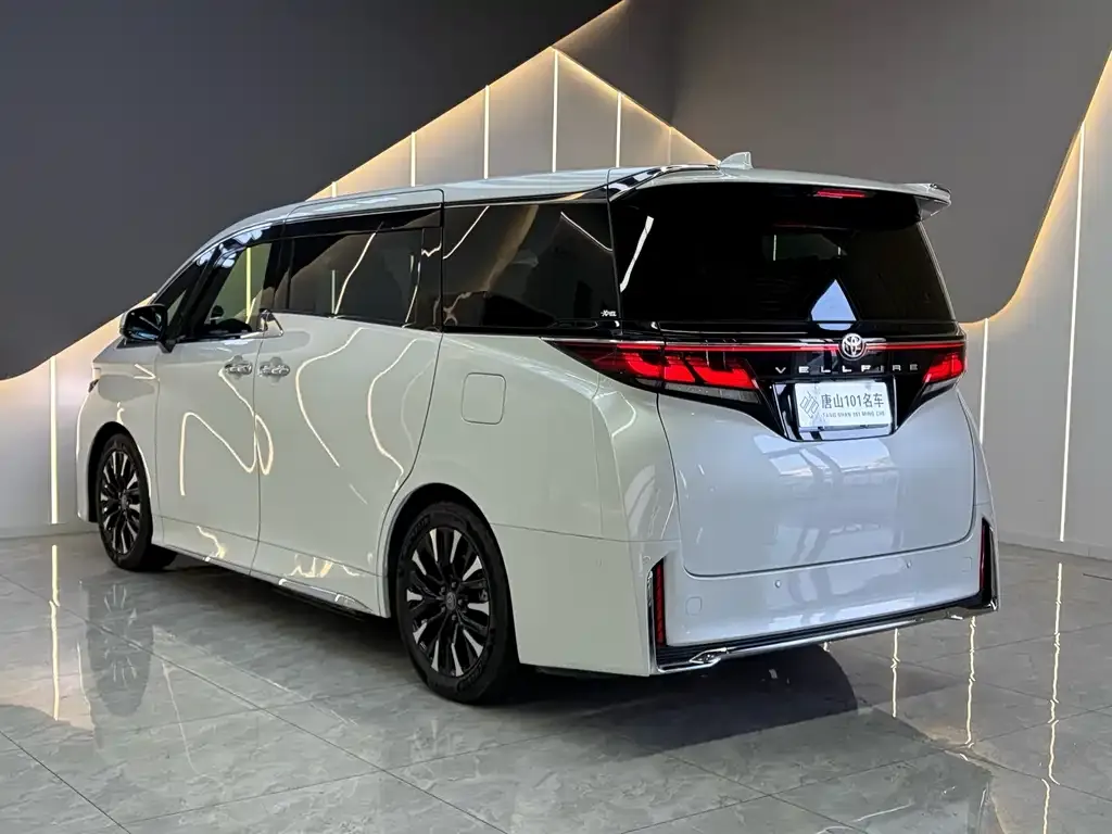 Toyota Vellfire — фото 7
