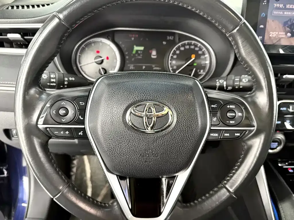 Toyota Harrier — фото 8