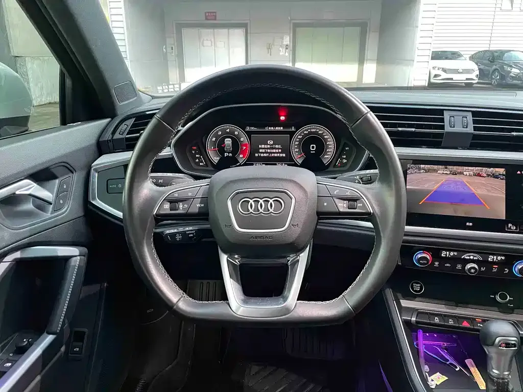 Audi Q3 — фото 5