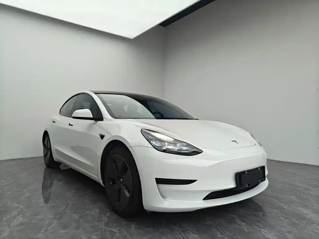 Tesla Model 3 — фото 5